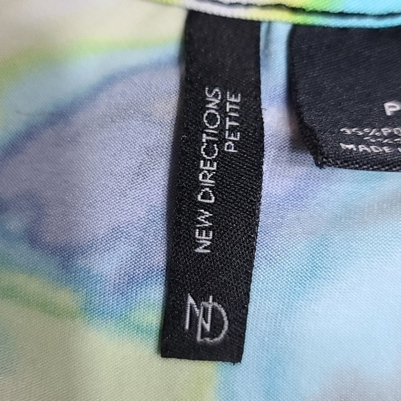 New Directions Petite blouse size PS - Picture 6 of 8